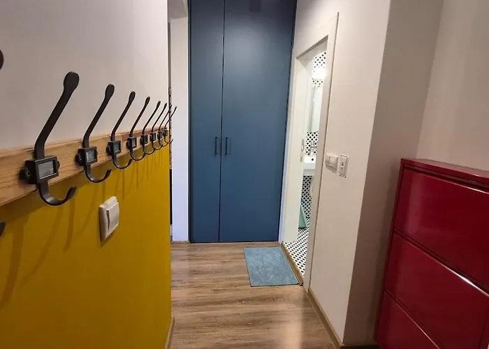 Cozy Corner In - Free Parking Апартаменты