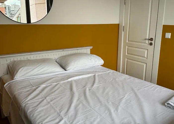 Apartment Cozy Corner In - Free Parking *